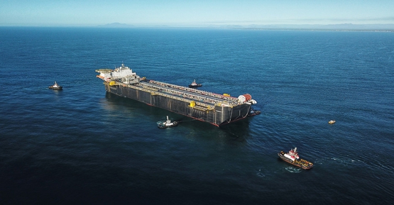 浮式生產(chǎn)儲油卸油裝置 Petrobras P-71